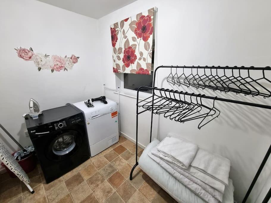 *C.Sani* Setup For Your Most Relaxed & Amazing Stay + Free Parking + Free Fast Wifi * ليدز المظهر الخارجي الصورة